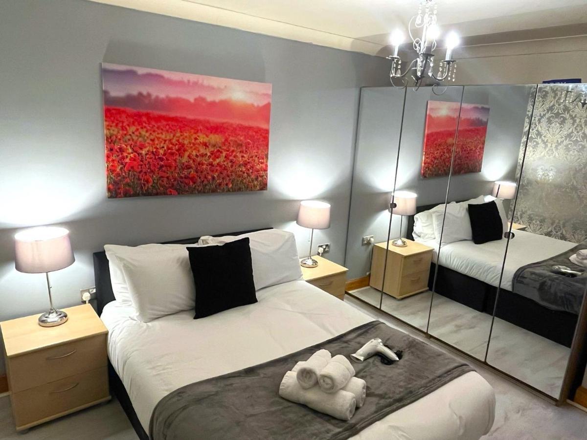 אדינבורו Elegant 2 Bedroom Chalet מראה חיצוני תמונה
