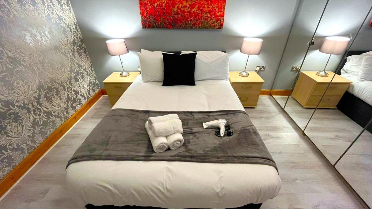 אדינבורו Elegant 2 Bedroom Chalet מראה חיצוני תמונה