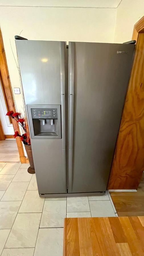 אדינבורו Elegant 2 Bedroom Chalet מראה חיצוני תמונה