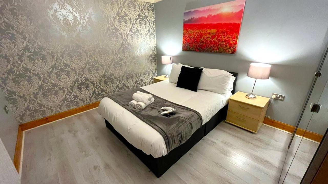 אדינבורו Elegant 2 Bedroom Chalet מראה חיצוני תמונה